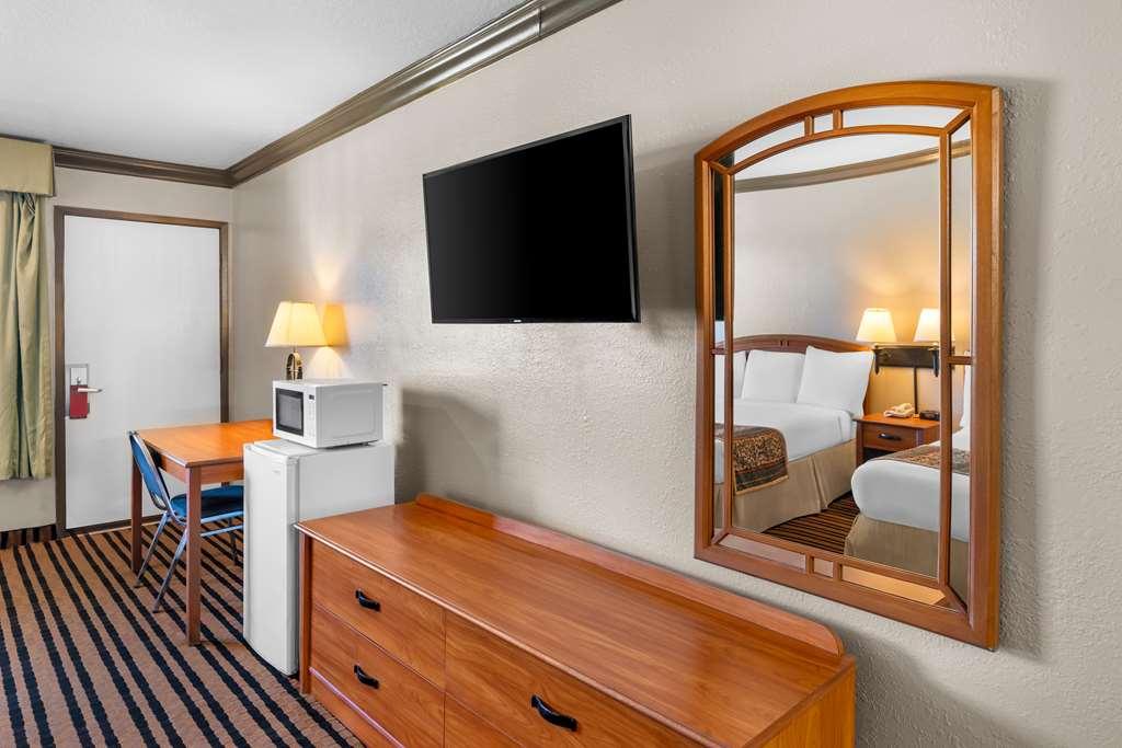 Americas Best Value Inn Vacaville Room photo