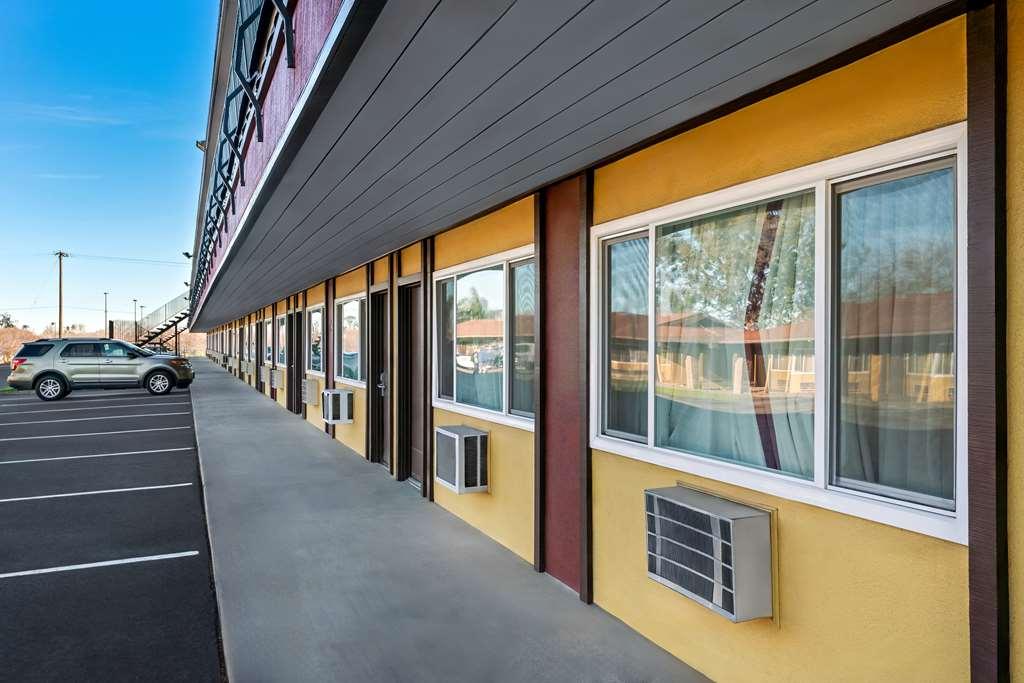 Americas Best Value Inn Vacaville Exterior photo