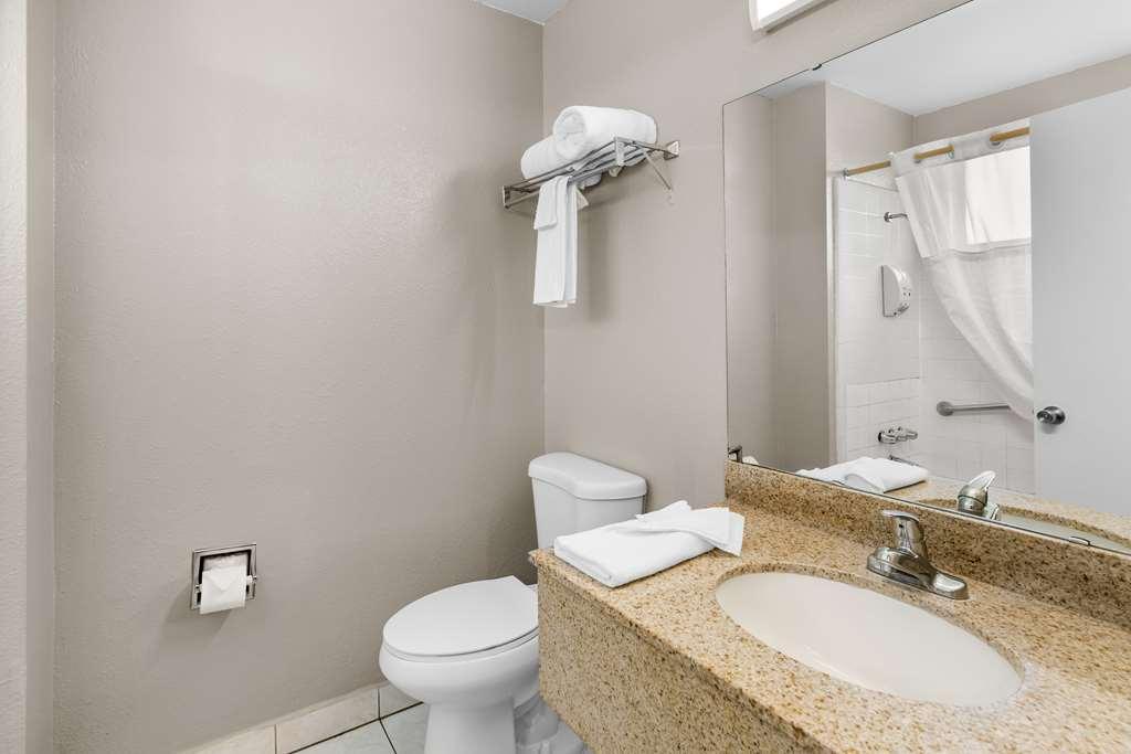 Americas Best Value Inn Vacaville Room photo