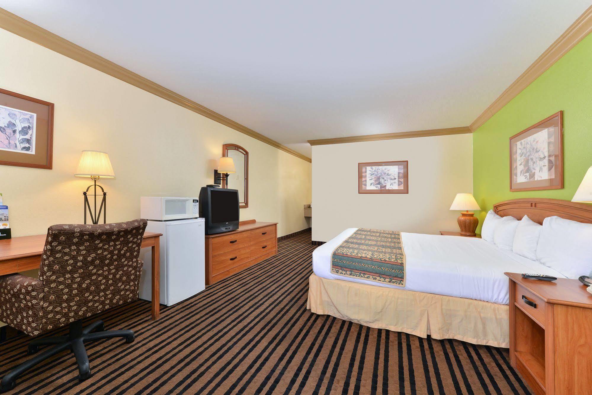 Americas Best Value Inn Vacaville Exterior photo
